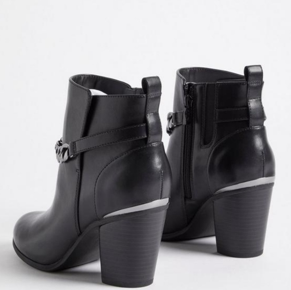 Torrid Chain Heel Bootie (WW) - Picture 2 of 12